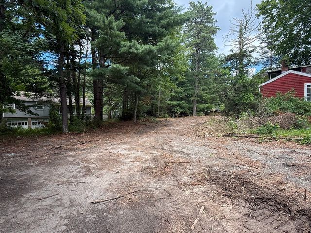 1081-B Main St, Barnstable, MA 02635