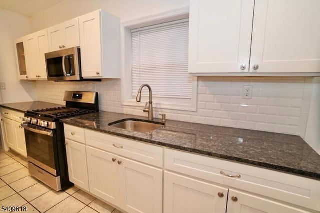 14 Claremont Ter, Elizabeth City, NJ 07202