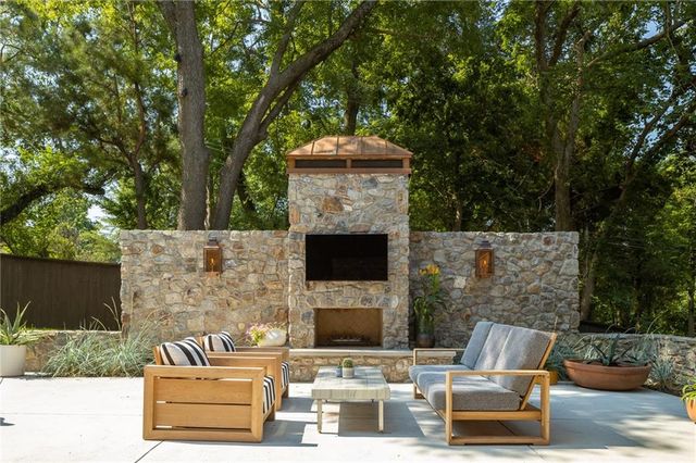 1917 Whispering Pines Circle, Norman, OK 73072