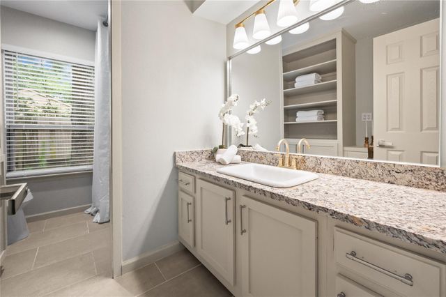 7 S Cypress Pine Drive, The Woodlands, TX 77381