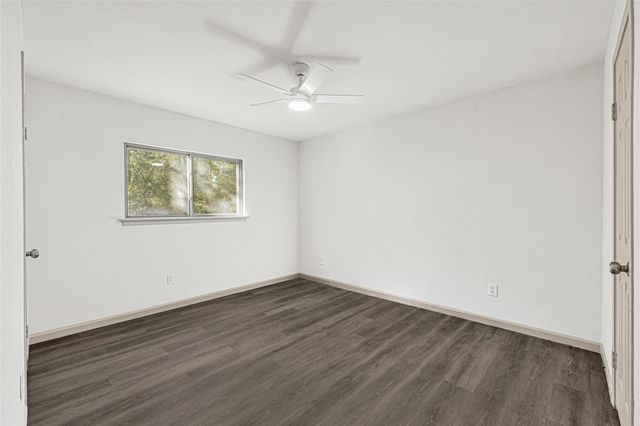 7 S Cypress Pine Drive, The Woodlands, TX 77381