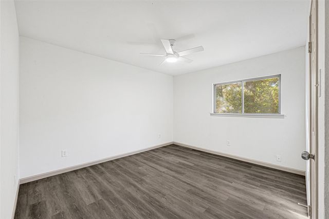7 S Cypress Pine Drive, The Woodlands, TX 77381