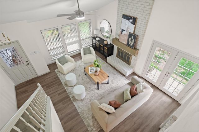 7 S Cypress Pine Drive, The Woodlands, TX 77381