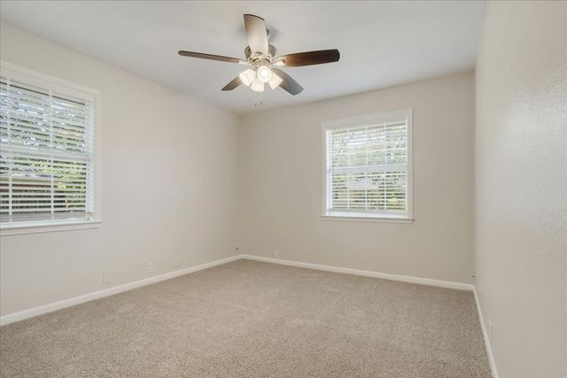 470 W Marshall Street, Van Alstyne, TX 75495