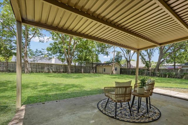 470 W Marshall Street, Van Alstyne, TX 75495