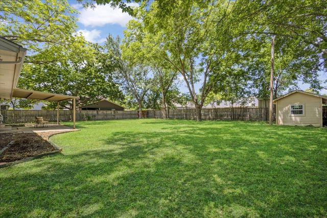 470 W Marshall Street, Van Alstyne, TX 75495