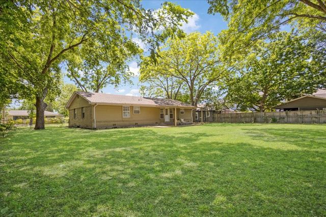 470 W Marshall Street, Van Alstyne, TX 75495