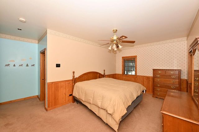 29221 Elm Island DRIVE, Waterford, WI 53185