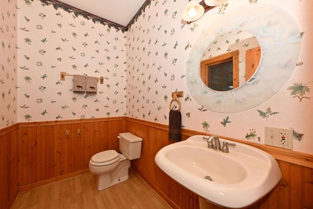 29221 Elm Island DRIVE, Waterford, WI 53185
