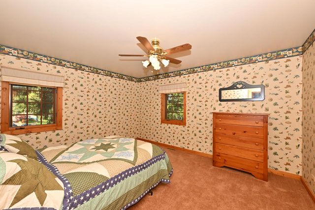 29221 Elm Island DRIVE, Waterford, WI 53185