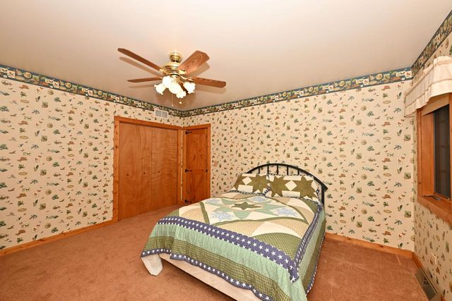 29221 Elm Island DRIVE, Waterford, WI 53185