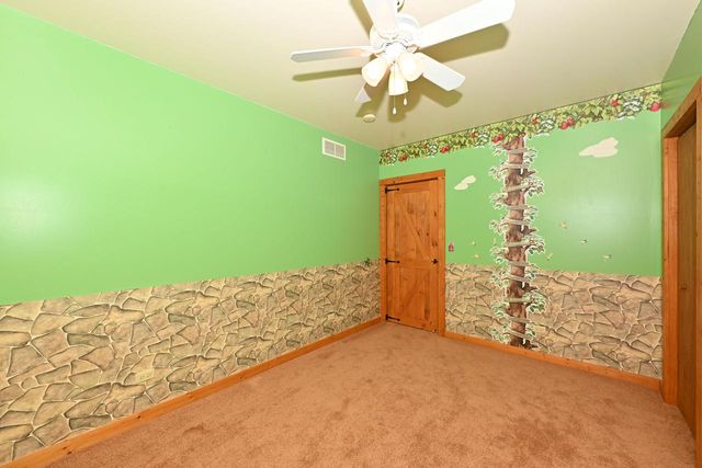 29221 Elm Island DRIVE, Waterford, WI 53185