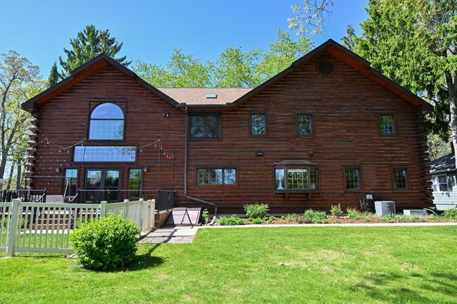 29221 Elm Island DRIVE, Waterford, WI 53185