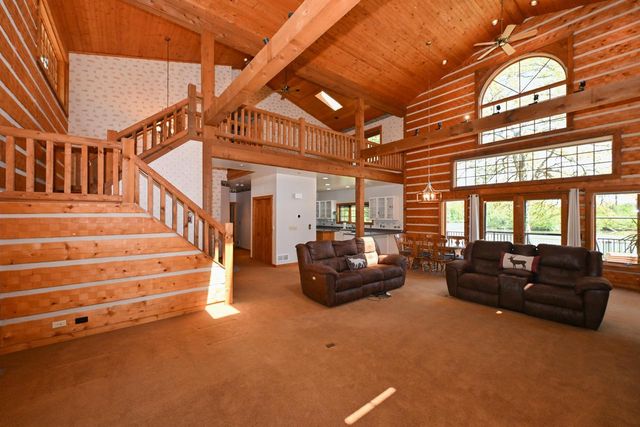 29221 Elm Island DRIVE, Waterford, WI 53185