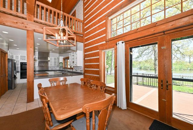 29221 Elm Island DRIVE, Waterford, WI 53185