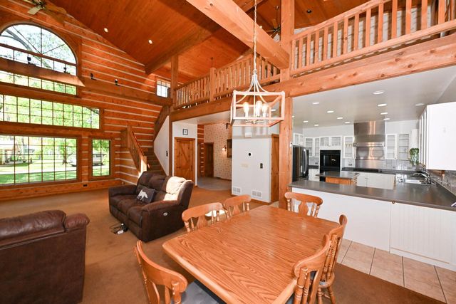 29221 Elm Island DRIVE, Waterford, WI 53185