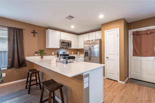 269 Bennett Loop, Angleton, TX 77515