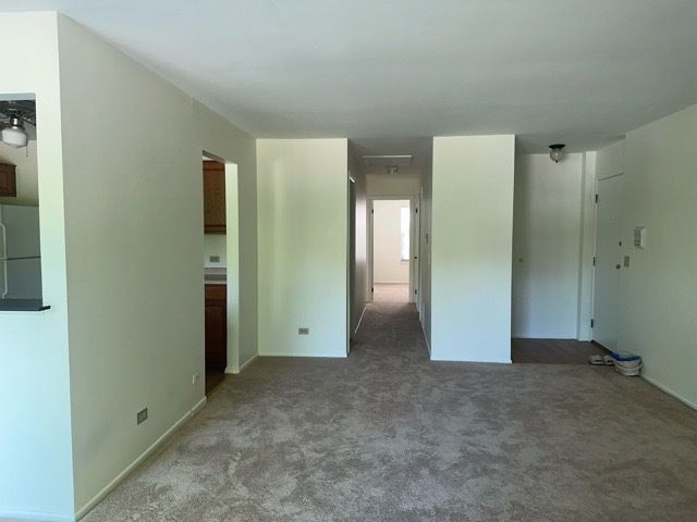 380 Heather Court 2B, Schaumburg, IL 60193