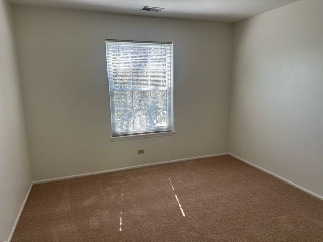 380 Heather Court 2B, Schaumburg, IL 60193