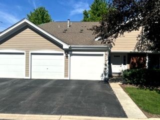 380 Heather Court 2B, Schaumburg, IL 60193