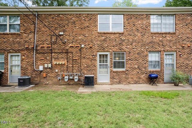 1102 Willow Drive 19, Chapel Hill, NC 27517