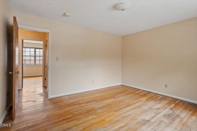 1102 Willow Drive 19, Chapel Hill, NC 27517