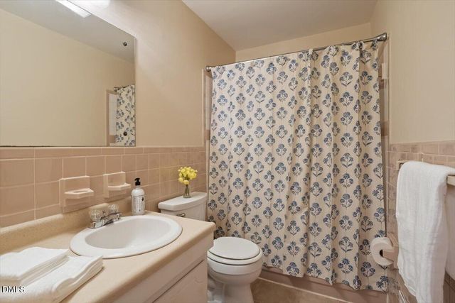 1102 Willow Drive 19, Chapel Hill, NC 27517