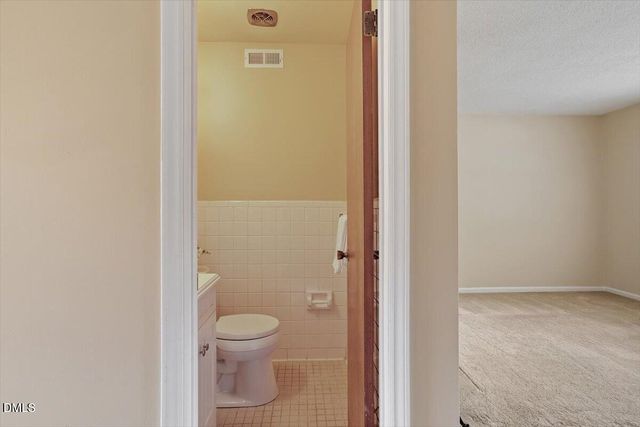1102 Willow Drive 19, Chapel Hill, NC 27517