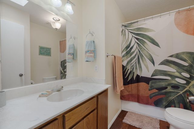 1910 Moneda Drive NW, Albuquerque, NM 87120