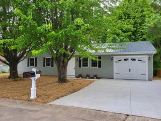 108 Lee Ann Court, Blanchester, OH 45107