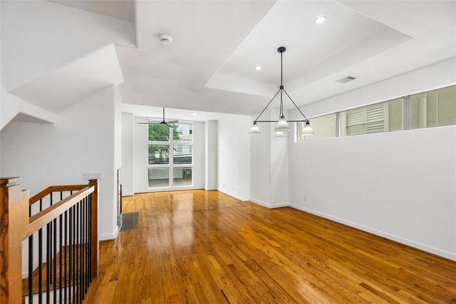 512 Jackson Hill Street, Houston, TX 77007