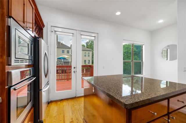 512 Jackson Hill Street, Houston, TX 77007