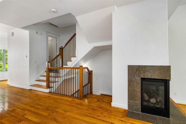 512 Jackson Hill Street, Houston, TX 77007