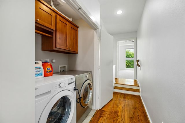 512 Jackson Hill Street, Houston, TX 77007