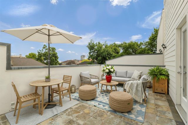 512 Jackson Hill Street, Houston, TX 77007