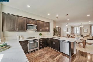 6555 S Mariposa Ct, Dublin, CA 94568