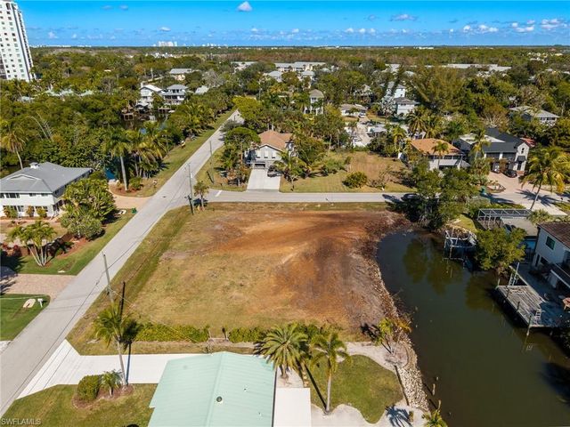 1292 Venetian WAY, Naples, FL 34110