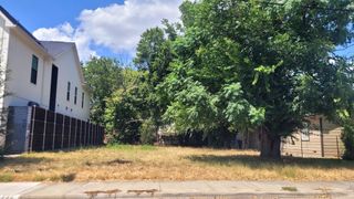 1115 Bayonne Street, Dallas, TX 75212