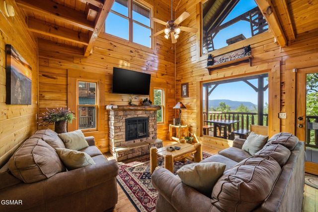 2809 White Oak Ridge Lane, Sevierville, TN 37862