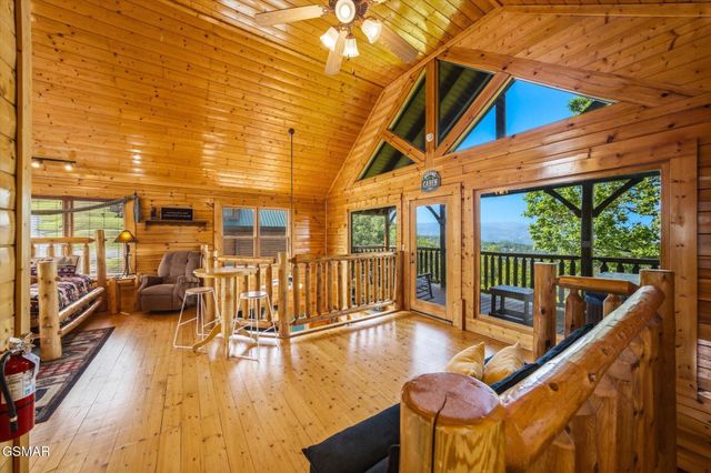 2809 White Oak Ridge Lane, Sevierville, TN 37862