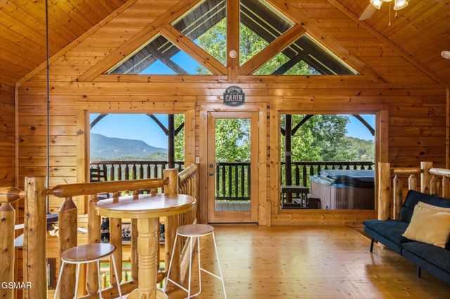 2809 White Oak Ridge Lane, Sevierville, TN 37862