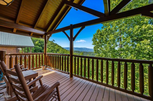 2809 White Oak Ridge Lane, Sevierville, TN 37862