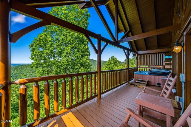 2809 White Oak Ridge Lane, Sevierville, TN 37862