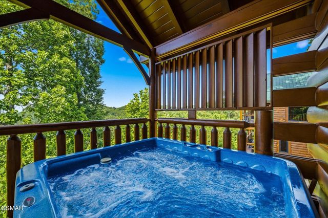 2809 White Oak Ridge Lane, Sevierville, TN 37862