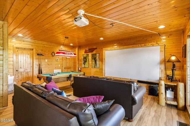 2809 White Oak Ridge Lane, Sevierville, TN 37862