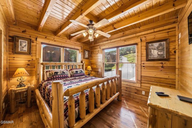 2809 White Oak Ridge Lane, Sevierville, TN 37862