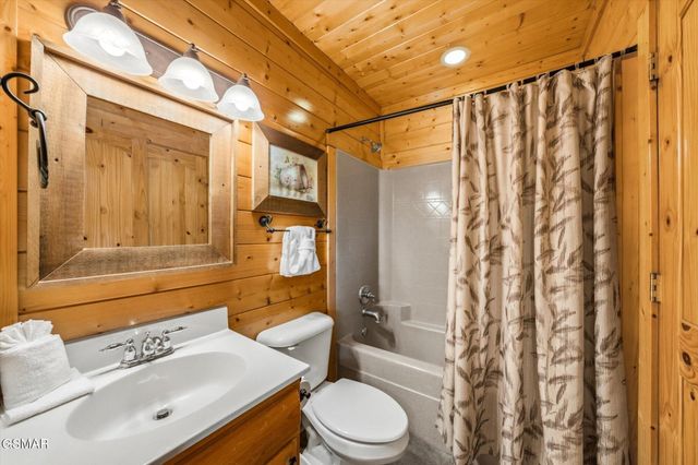 2809 White Oak Ridge Lane, Sevierville, TN 37862