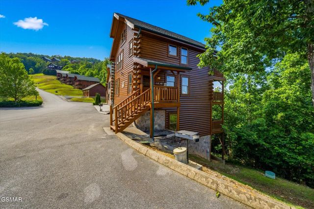 2809 White Oak Ridge Lane, Sevierville, TN 37862