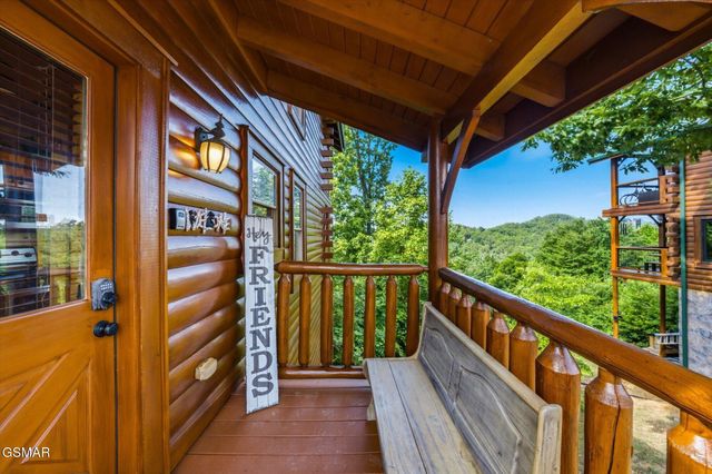 2809 White Oak Ridge Lane, Sevierville, TN 37862