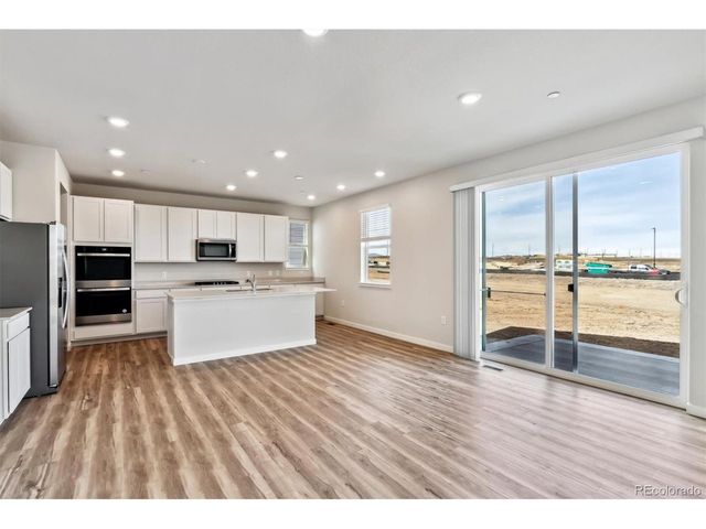 1422 Loraine Cir S, Erie, CO 80026